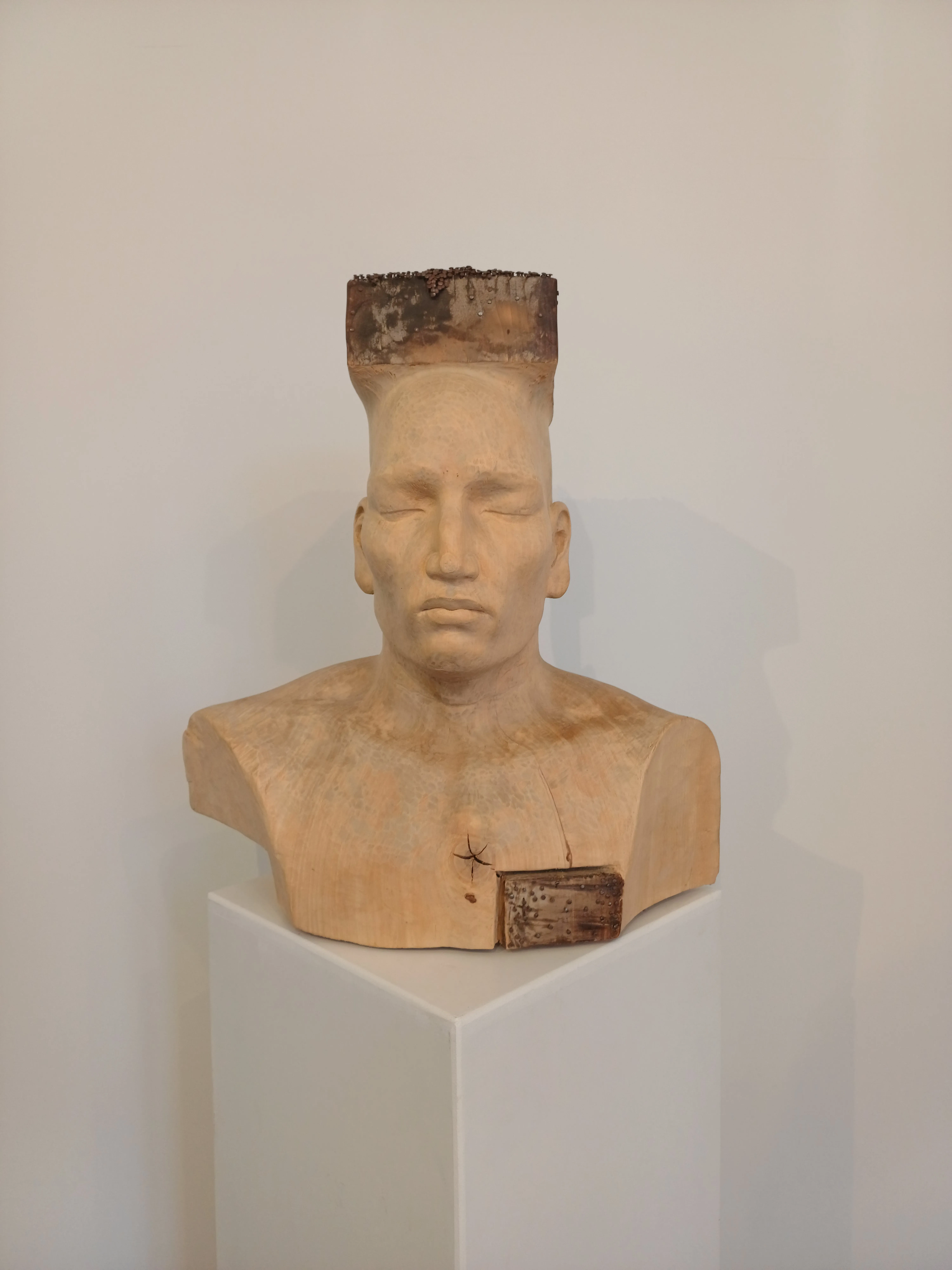 Tete a clou, Emmanuel Bour